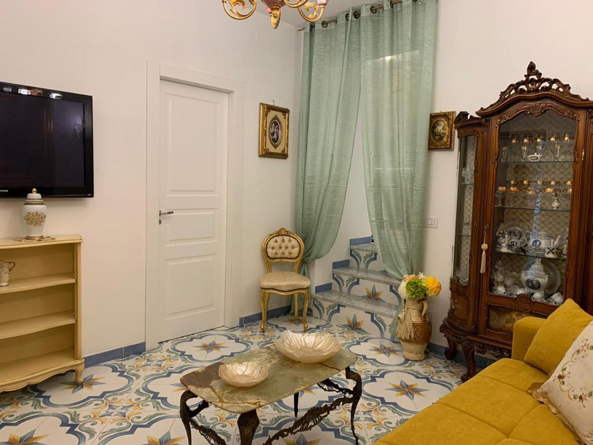 Giallo Napoletano Home Νάπολη Εξωτερικό φωτογραφία